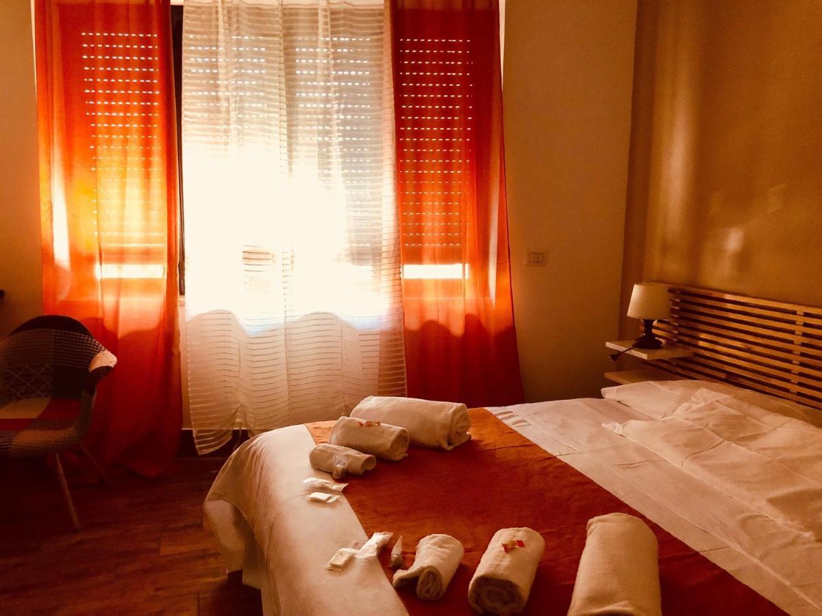 Napoli Central Station Deluxe Bed and Breakfast Buitenkant foto