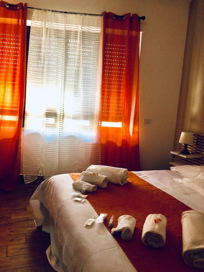 Napoli Central Station Deluxe Bed and Breakfast Buitenkant foto