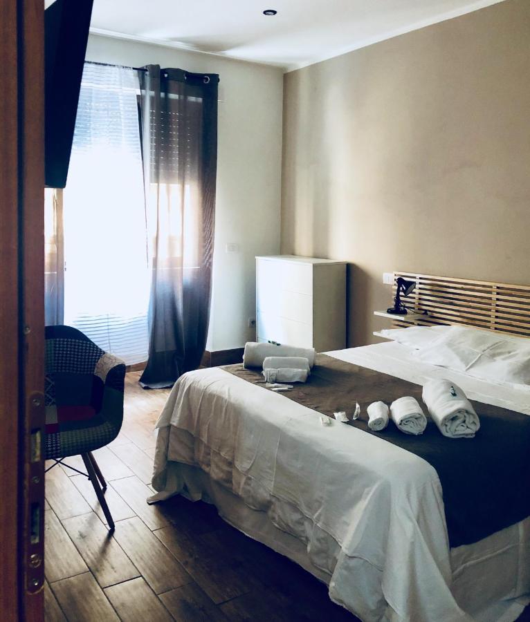 Napoli Central Station Deluxe Bed and Breakfast Buitenkant foto