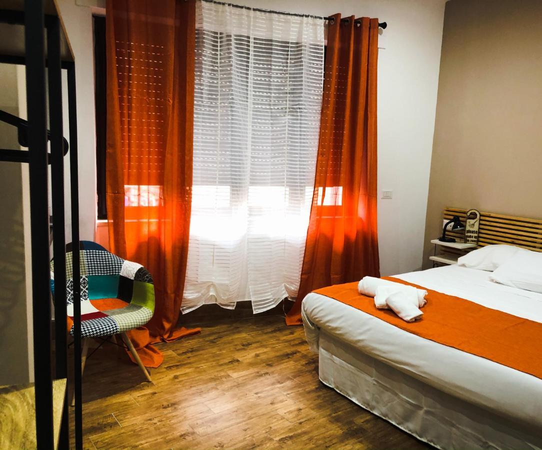 Napoli Central Station Deluxe Bed and Breakfast Buitenkant foto